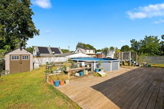 11 Kendall Drive, Parlin, NJ 08859