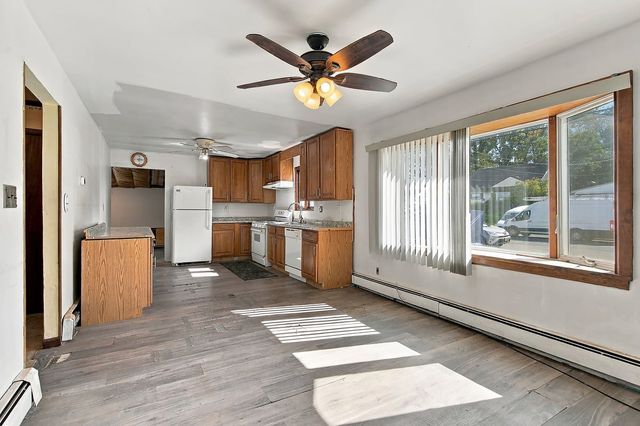 11 Kendall Drive, Parlin, NJ 08859