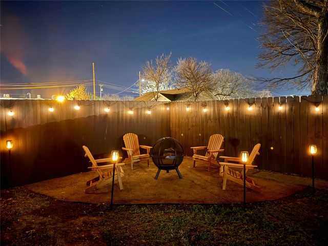 711 W Knox Street, Ennis, TX 75119