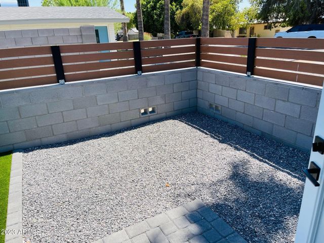 6233 N 13th Place Apt 1, Phoenix, AZ 85014