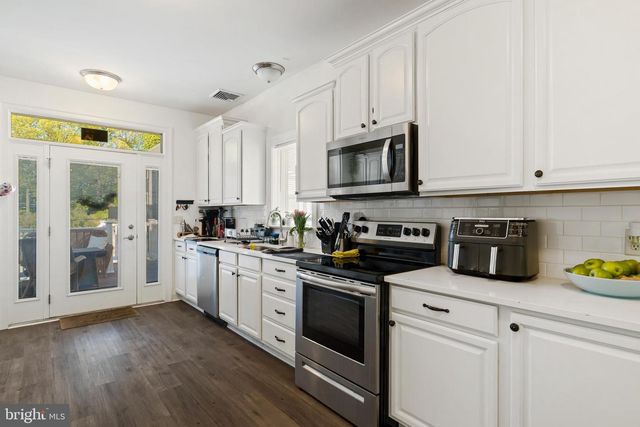 108 HIGH POINTE DR, Hummelstown, PA 17036