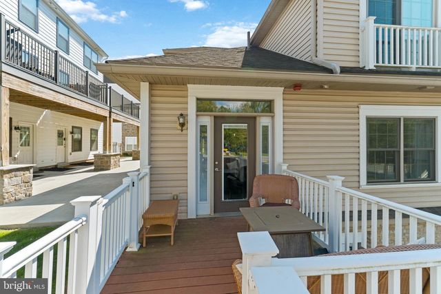 108 HIGH POINTE DR, Hummelstown, PA 17036