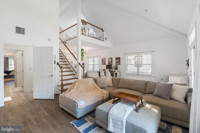 108 HIGH POINTE DR, Hummelstown, PA 17036