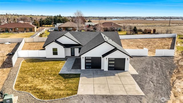 3037 Blackbird Place NE, Moses Lake, WA 98837