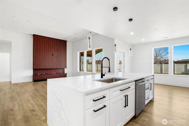 3037 Blackbird Place NE, Moses Lake, WA 98837