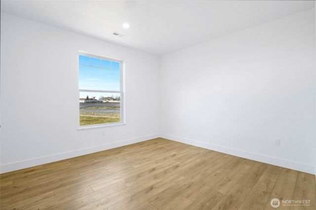 3037 Blackbird Place NE, Moses Lake, WA 98837