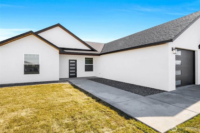 3037 Blackbird Place NE, Moses Lake, WA 98837