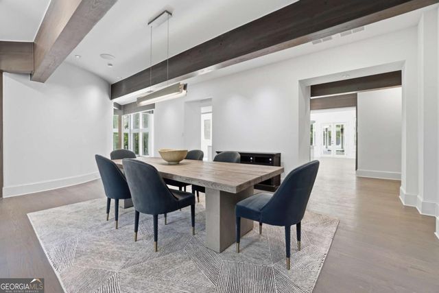 2883 W Roxboro Road NE, Atlanta, GA 30324