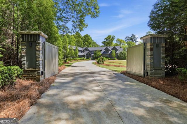2883 W Roxboro Road NE, Atlanta, GA 30324