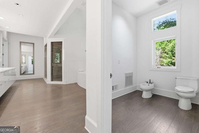 2883 W Roxboro Road NE, Atlanta, GA 30324
