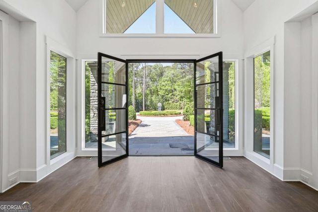 2883 W Roxboro Road NE, Atlanta, GA 30324
