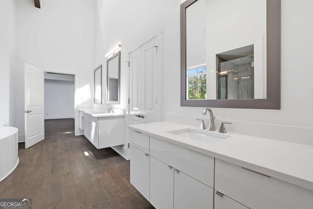 2883 W Roxboro Road NE, Atlanta, GA 30324