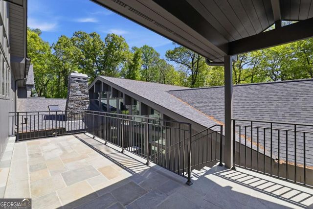 2883 W Roxboro Road NE, Atlanta, GA 30324