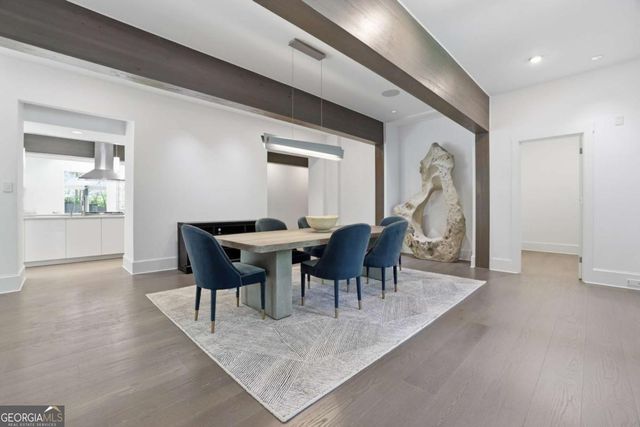 2883 W Roxboro Road NE, Atlanta, GA 30324