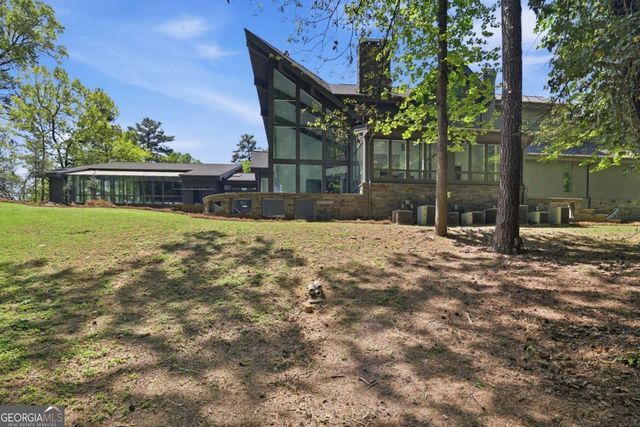 2883 W Roxboro Road NE, Atlanta, GA 30324