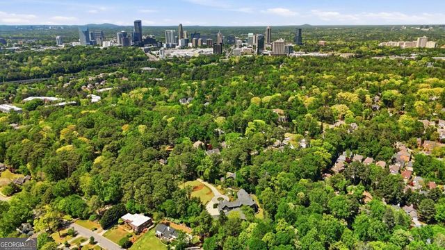 2883 W Roxboro Road NE, Atlanta, GA 30324