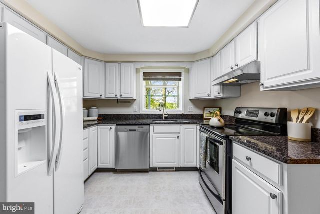 11 RANDOLPH SPRINGS CT, Baltimore, MD 21228