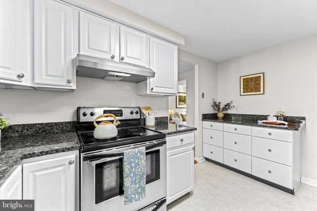 11 RANDOLPH SPRINGS CT, Baltimore, MD 21228
