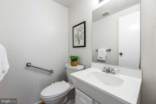 11 RANDOLPH SPRINGS CT, Baltimore, MD 21228