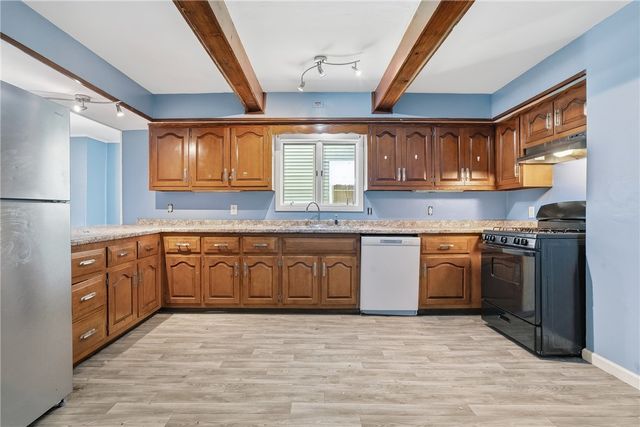 1110 Brackenridge Avenue, Brackenridge, PA 15014