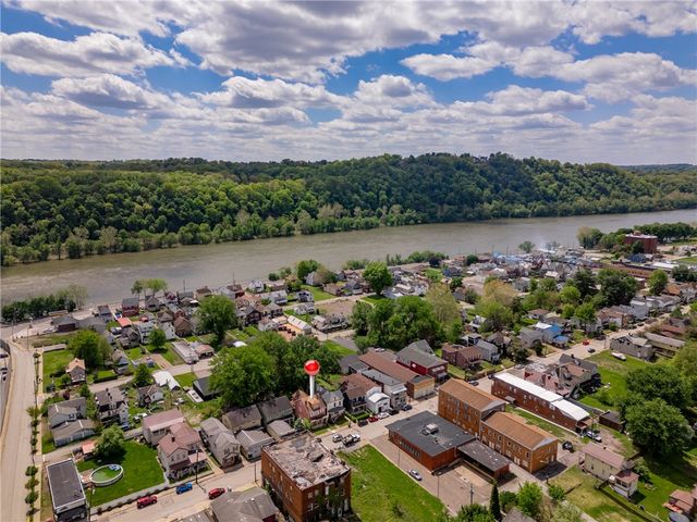 1110 Brackenridge Avenue, Brackenridge, PA 15014