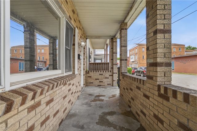 1110 Brackenridge Avenue, Brackenridge, PA 15014