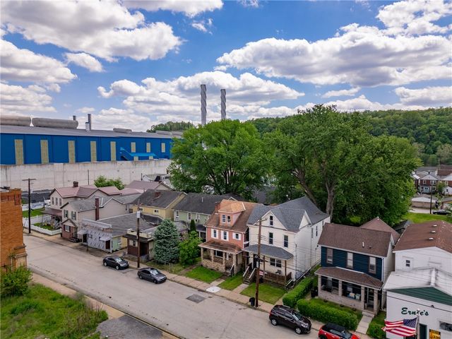 1110 Brackenridge Avenue, Brackenridge, PA 15014