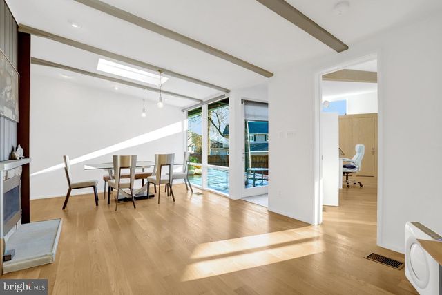 3017 PINE SPRING RD, Falls Church, VA 22042