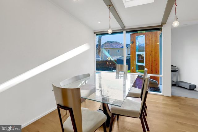 3017 PINE SPRING RD, Falls Church, VA 22042