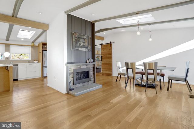 3017 PINE SPRING RD, Falls Church, VA 22042