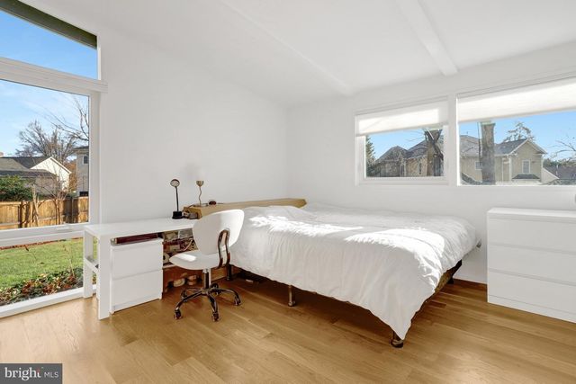 3017 PINE SPRING RD, Falls Church, VA 22042