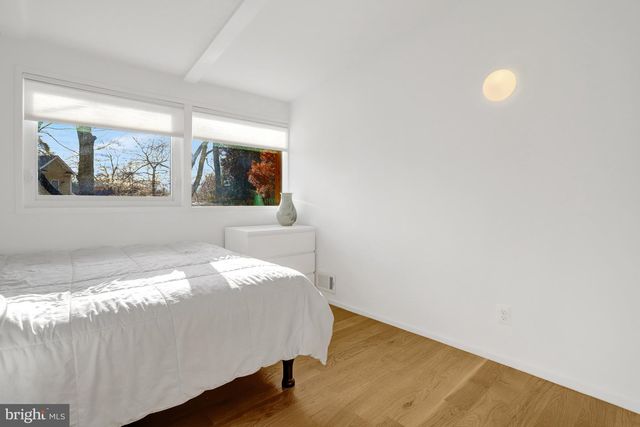 3017 PINE SPRING RD, Falls Church, VA 22042