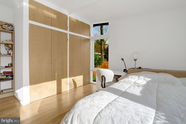 3017 PINE SPRING RD, Falls Church, VA 22042