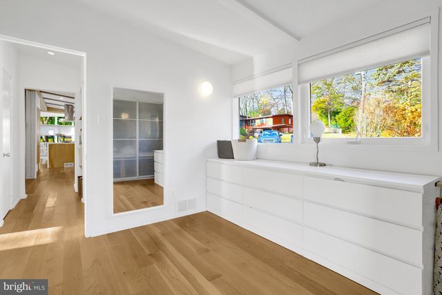 3017 PINE SPRING RD, Falls Church, VA 22042