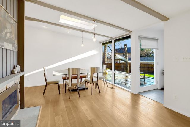 3017 PINE SPRING RD, Falls Church, VA 22042