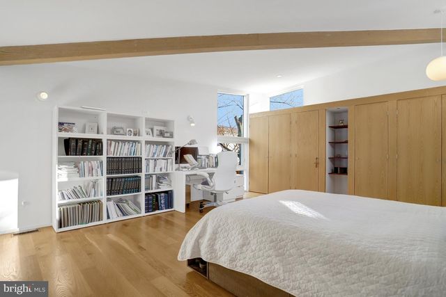 3017 PINE SPRING RD, Falls Church, VA 22042