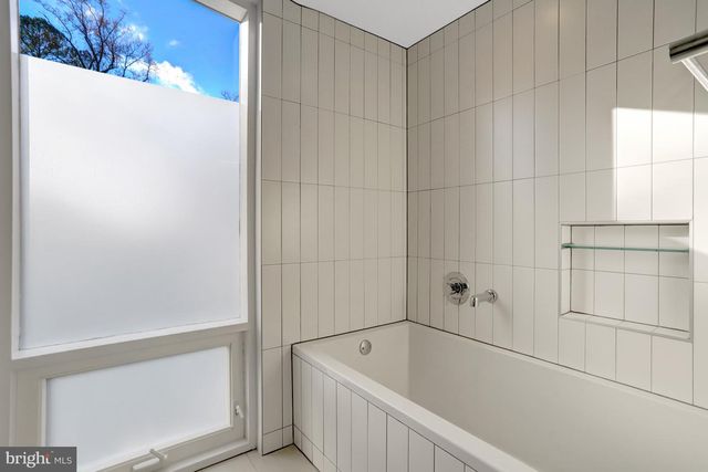 3017 PINE SPRING RD, Falls Church, VA 22042