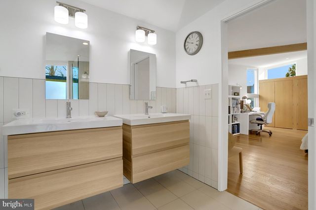 3017 PINE SPRING RD, Falls Church, VA 22042