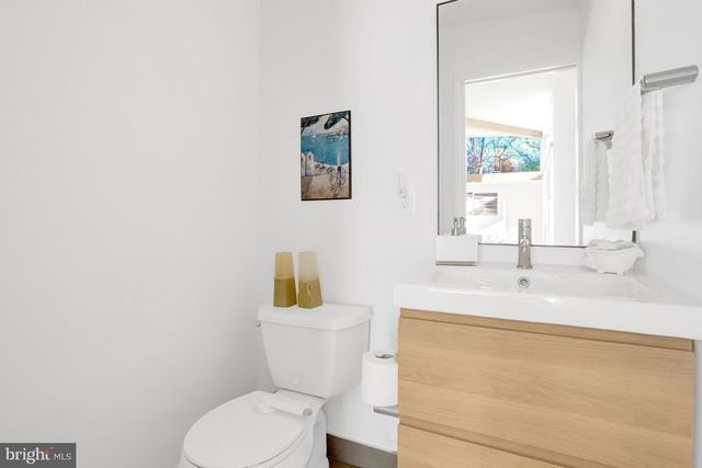 3017 PINE SPRING RD, Falls Church, VA 22042