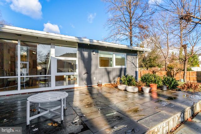 3017 PINE SPRING RD, Falls Church, VA 22042