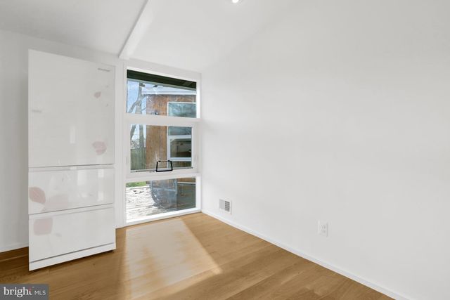 3017 PINE SPRING RD, Falls Church, VA 22042