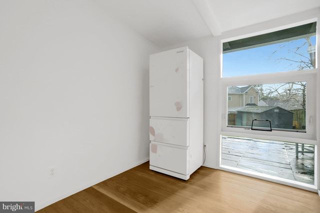 3017 PINE SPRING RD, Falls Church, VA 22042