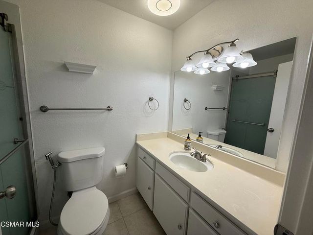 18530 Hatteras Street 313, Tarzana, CA 91356
