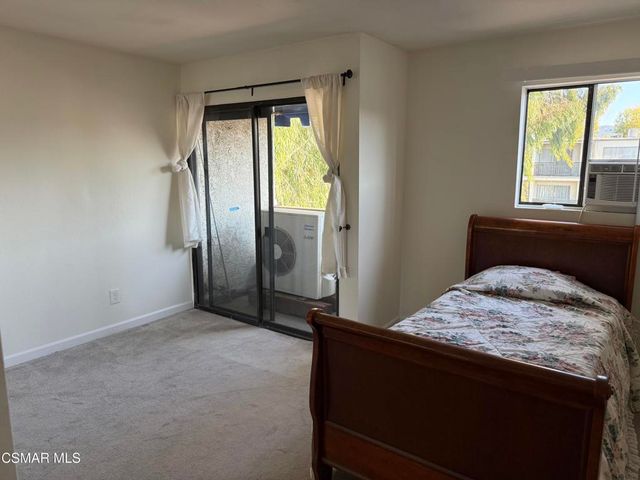 18530 Hatteras Street 313, Tarzana, CA 91356