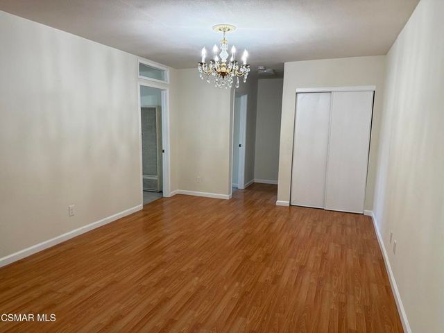 18530 Hatteras Street 313, Tarzana, CA 91356