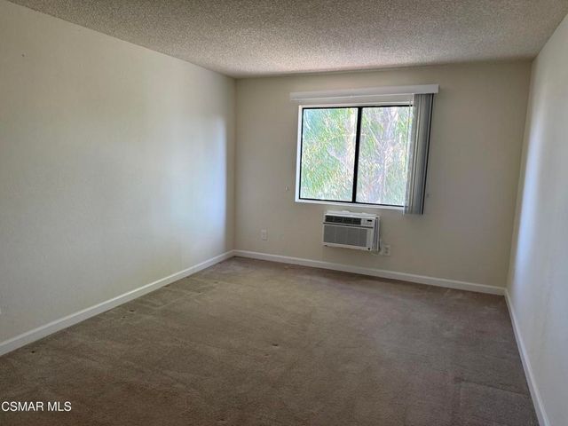 18530 Hatteras Street 313, Tarzana, CA 91356