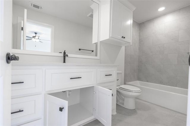 3324 Courtney Creek Drive, Edmond, OK 73012