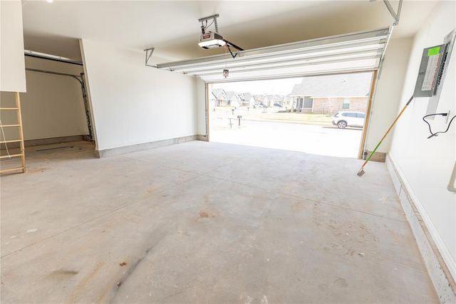 3324 Courtney Creek Drive, Edmond, OK 73012