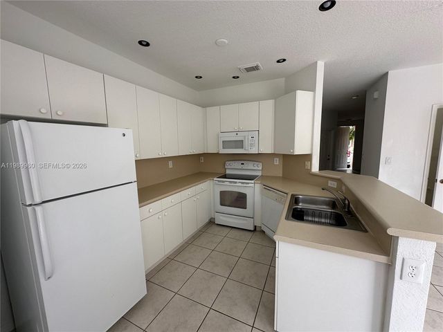 16602 SW 78th Terrace, Miami, FL 33193