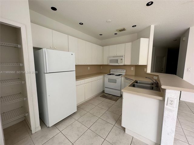16602 SW 78th Terrace, Miami, FL 33193